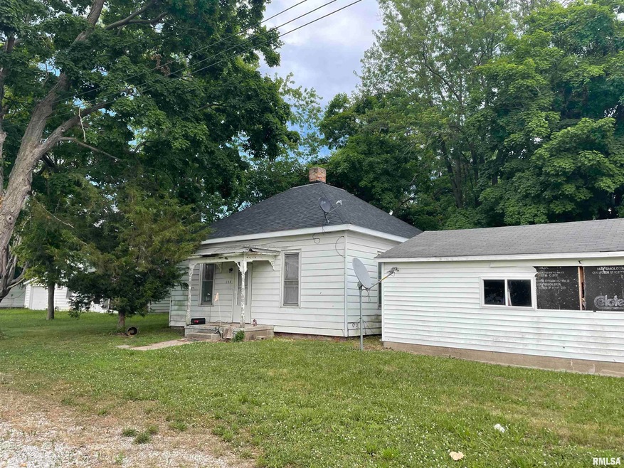 142 S Pitt St, Virginia, IL 62691 - photo 1