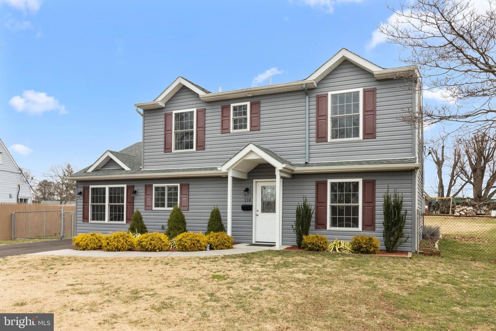 118 Idlewild Rd, Levittown, PA 19057 - photo 1