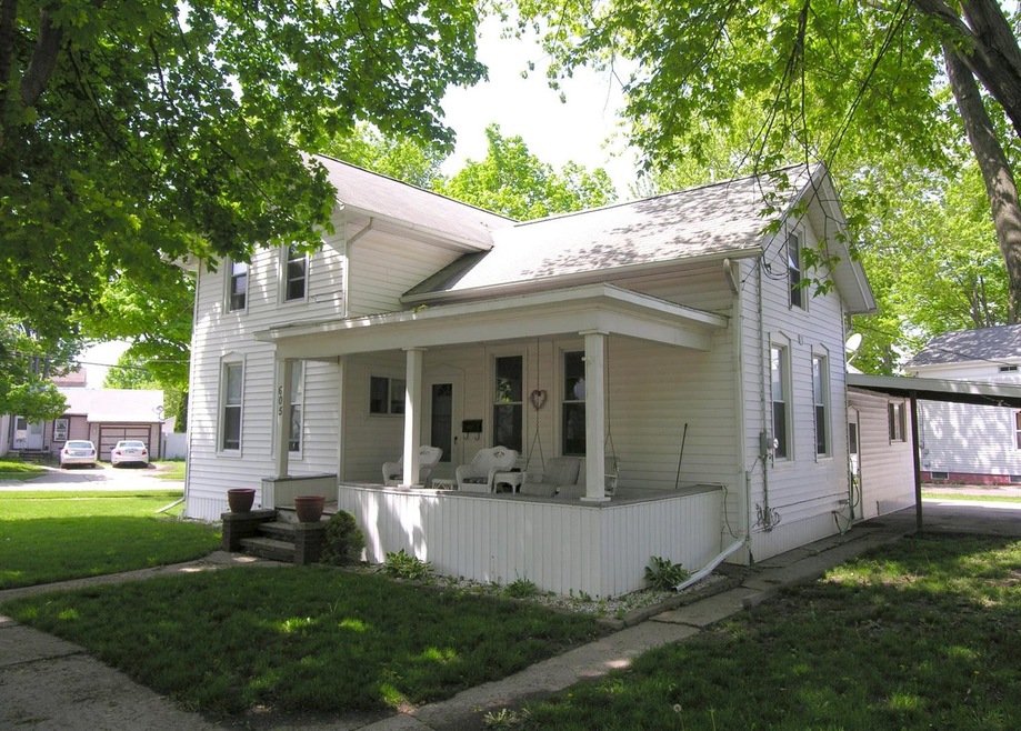 605 Toledo St, Adrian, MI 49221 - photo 1