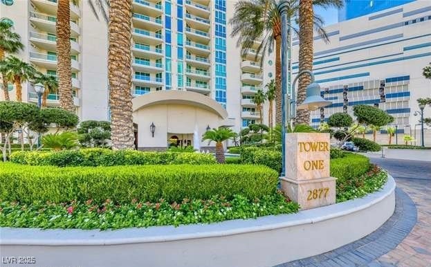 2877 Paradise Rd unit 2205, Las Vegas, NV 89109 - photo 1