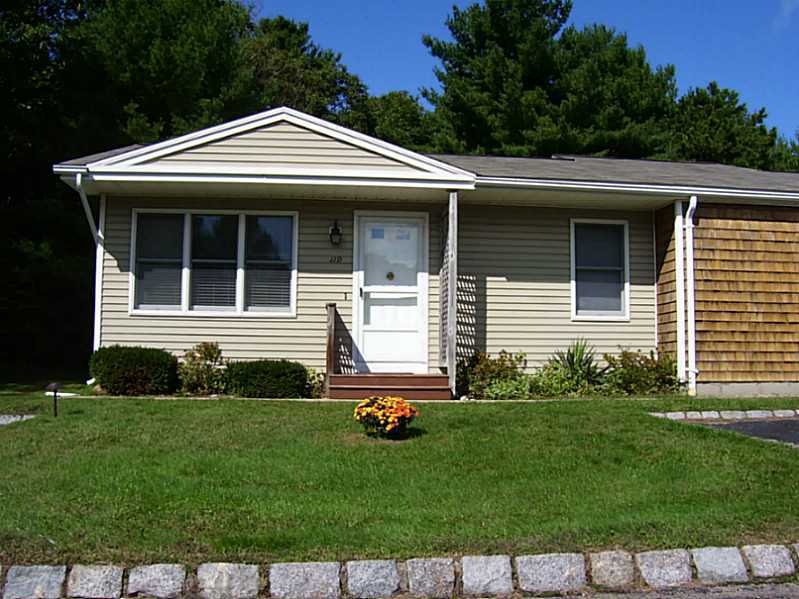 Exterior Front. Great curb appeal!!  This END UNIT