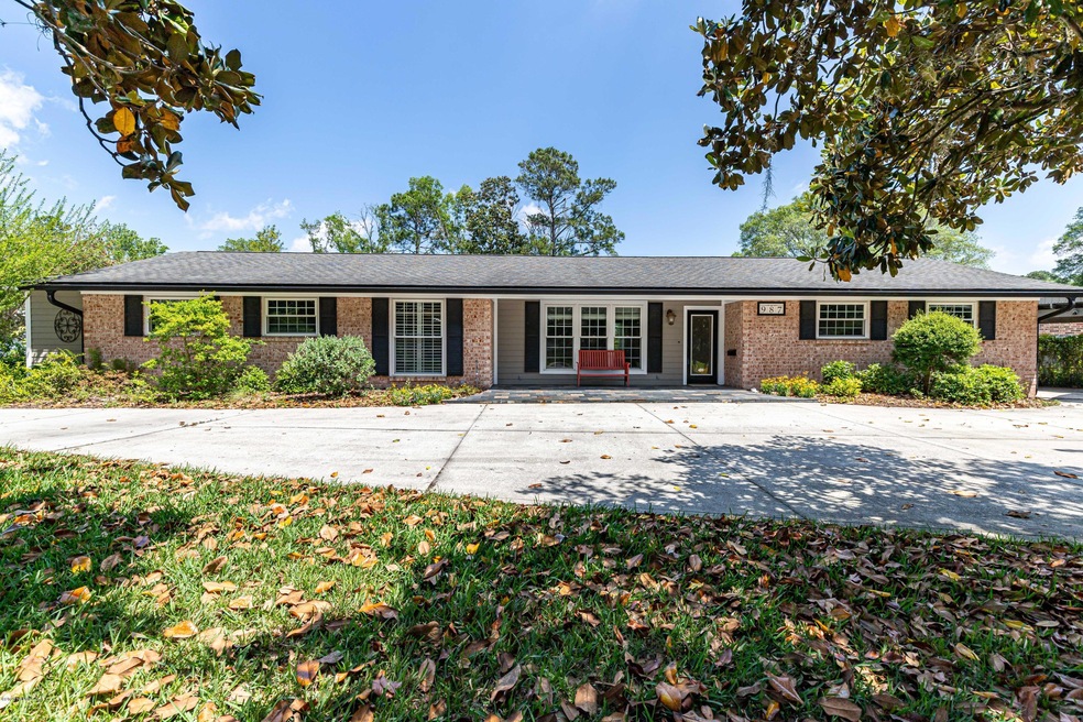 987 Grove Park Blvd, Jacksonville, FL 32216 - photo 1
