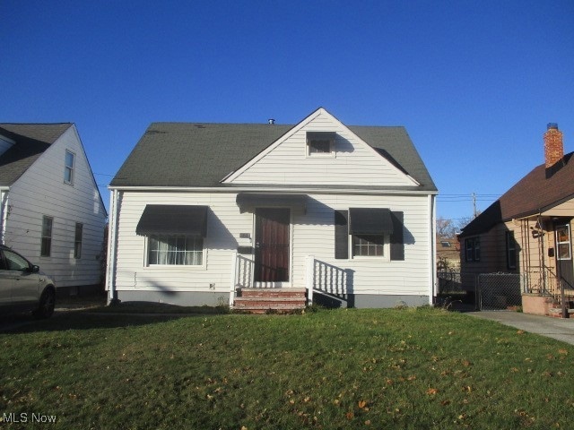 21207 Franklin Rd, Maple Heights, OH 44137 - photo 1
