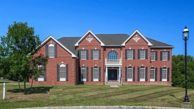 64 Susie Blvd unit 11, Poughkeepsie, NY 12603 - photo 1