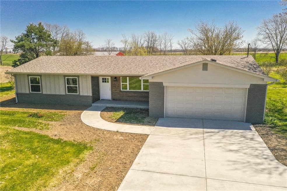 9630 N 100 W, Fountaintown, IN 46130 - photo 1