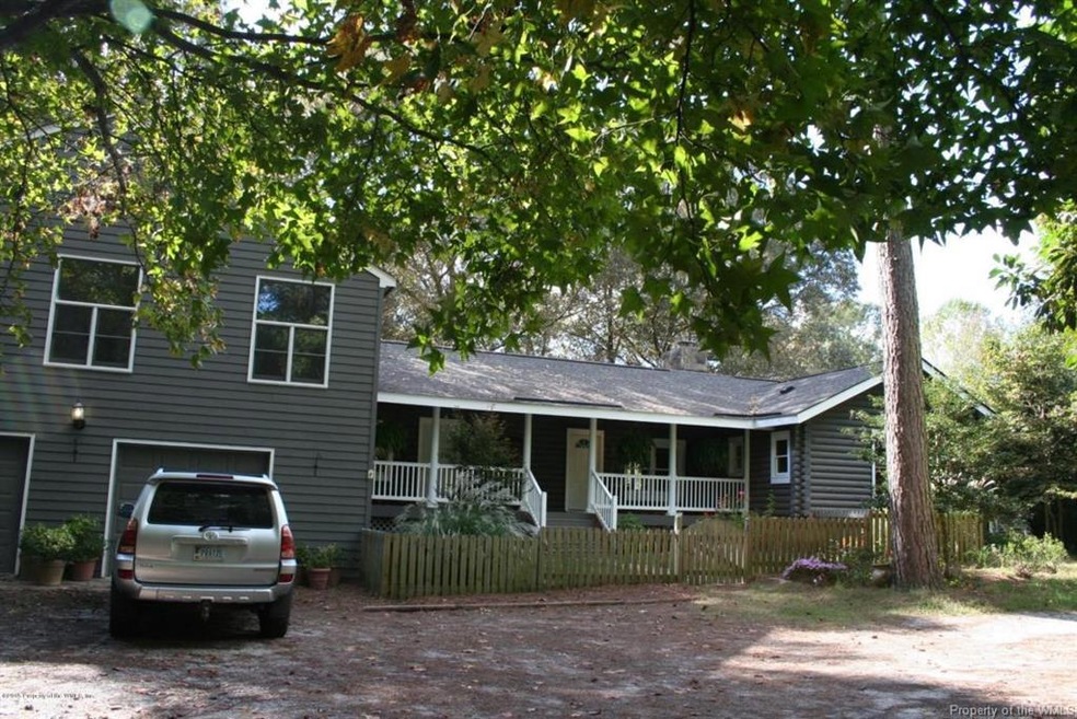 01 Charm & space on 4 acres