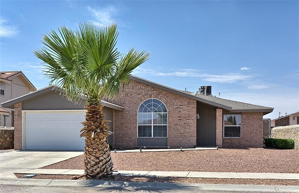14332 Desierto Lindo Ave, El Paso, TX 79928 - photo 1