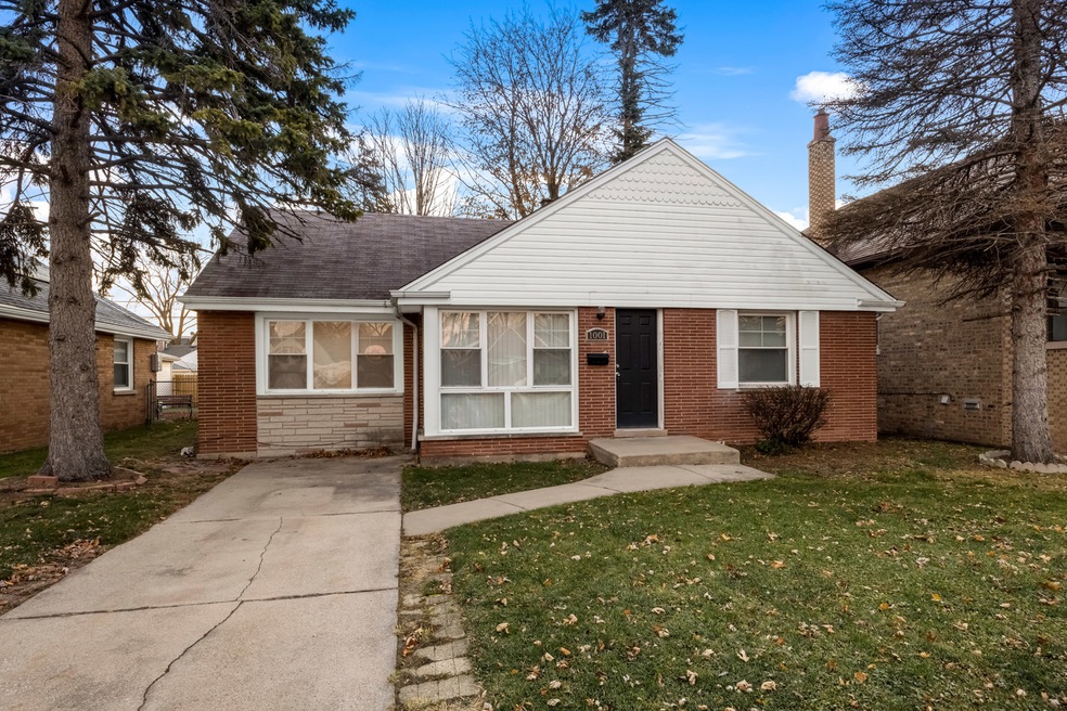 1001 Bristol Ave, Westchester, IL 60154 - photo 1