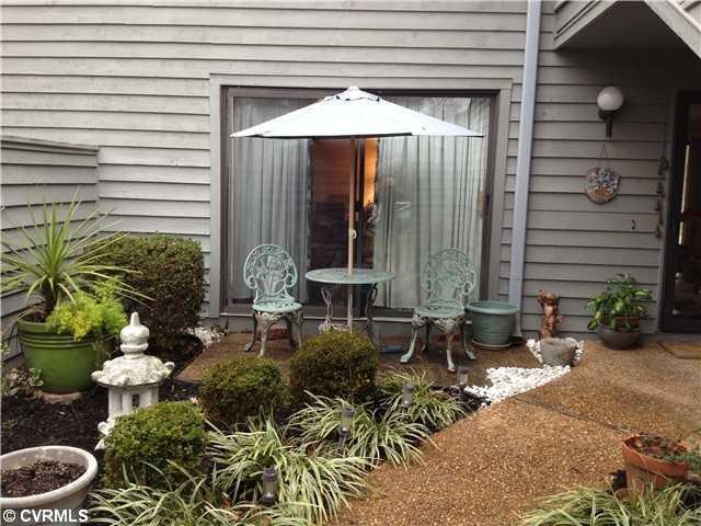 Exterior Front - Private front garden courtyard