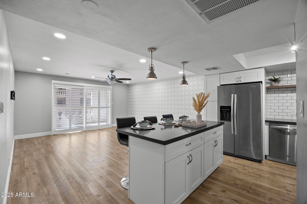 Scottsdale Shadows unit 309, Scottsdale, AZ 85251 - photo 1