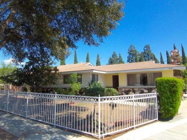 Close up of view of the home with a fully enclosed