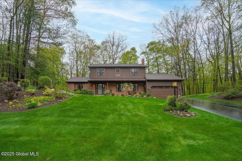 Sold $565,000