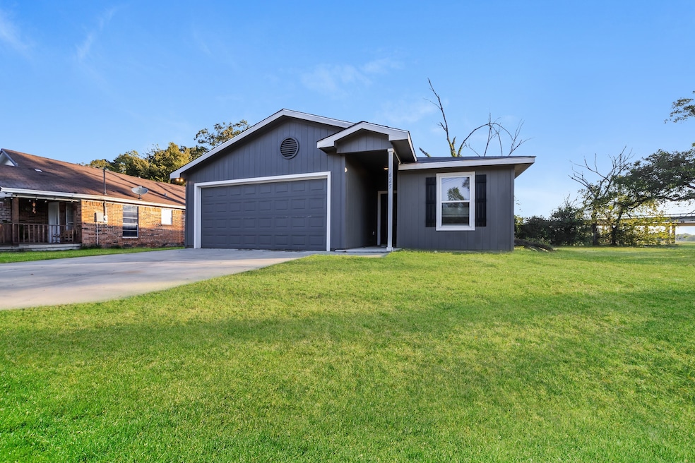625 Walker St, Waco, TX 76704 - photo 1
