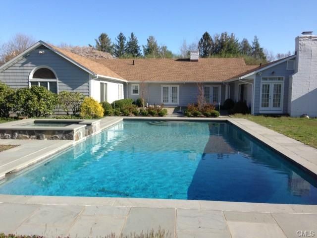 580 Middlesex Rd, Darien, CT 06820 - photo 1