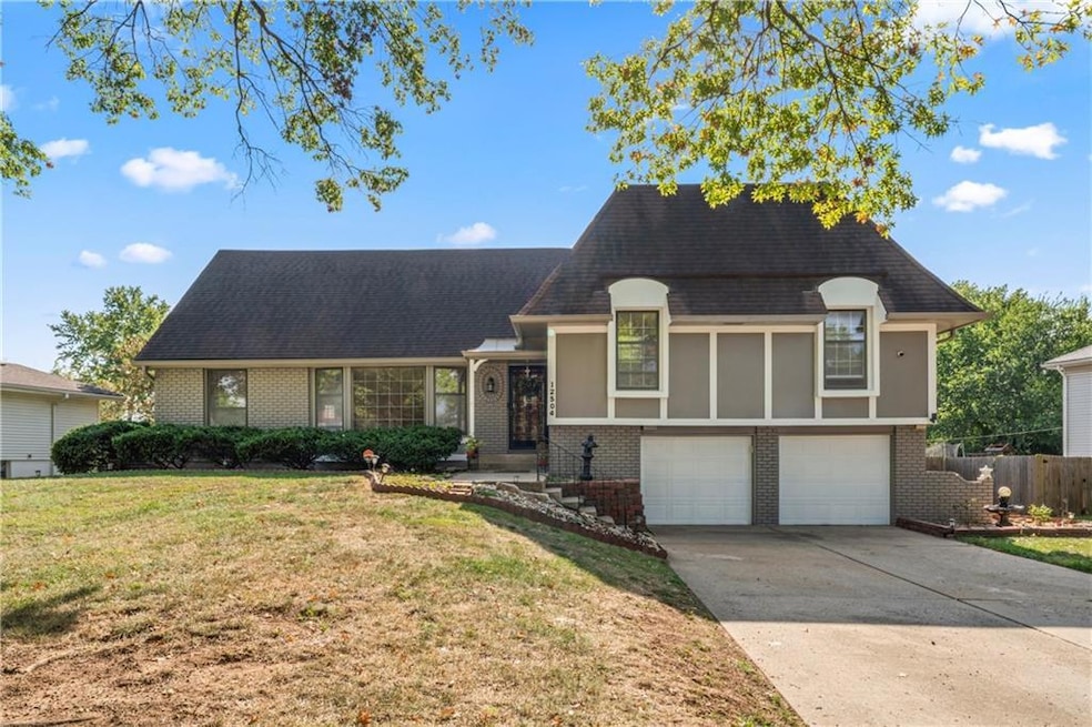 For Sale $305,000 • Co-Listing Agent