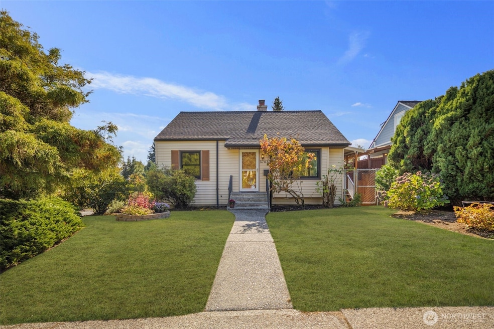 Sold $695,950 • Co-Listing Agent