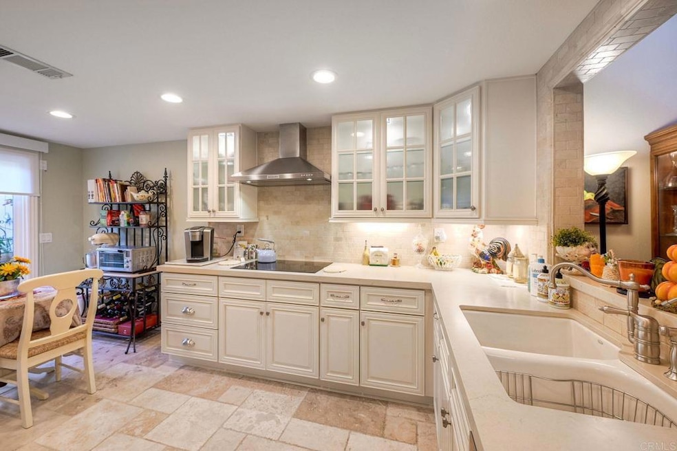 8539 Circle r Valley Ln, Escondido, CA 92026 - photo 1