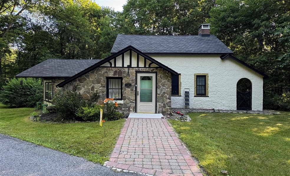 40 Browns Rd, Walden, NY 12586 - photo 1