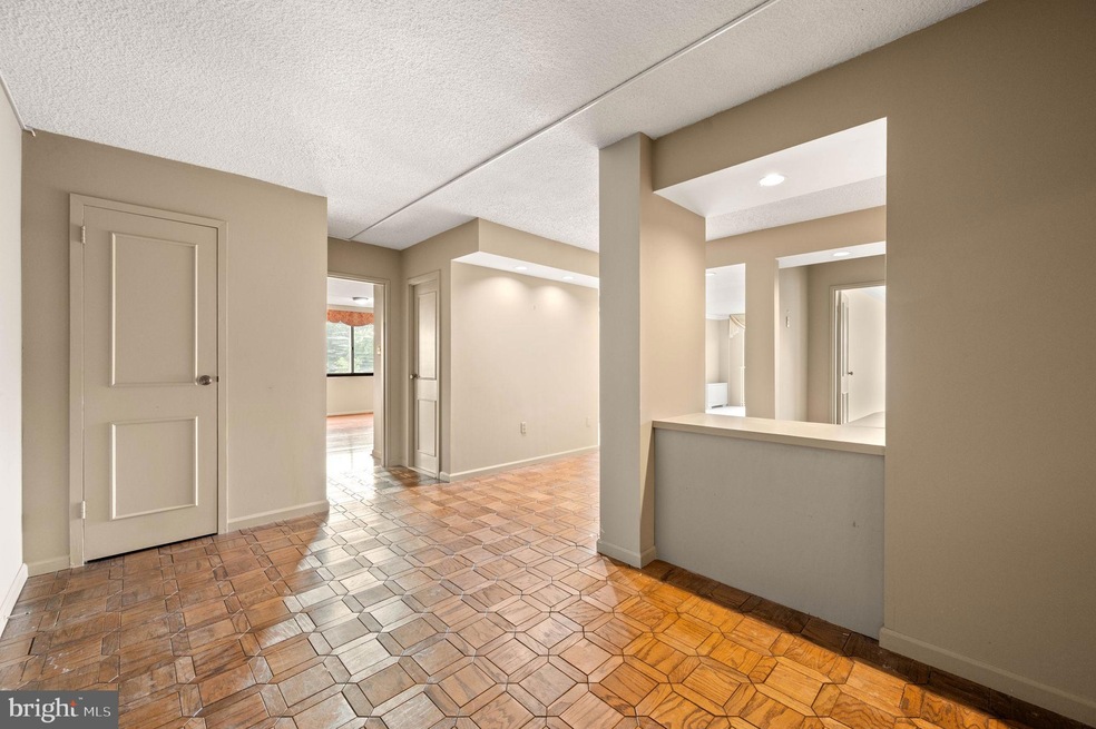 Strath Haven Condominiums unit H901, Swarthmore, PA 19081 - photo 1