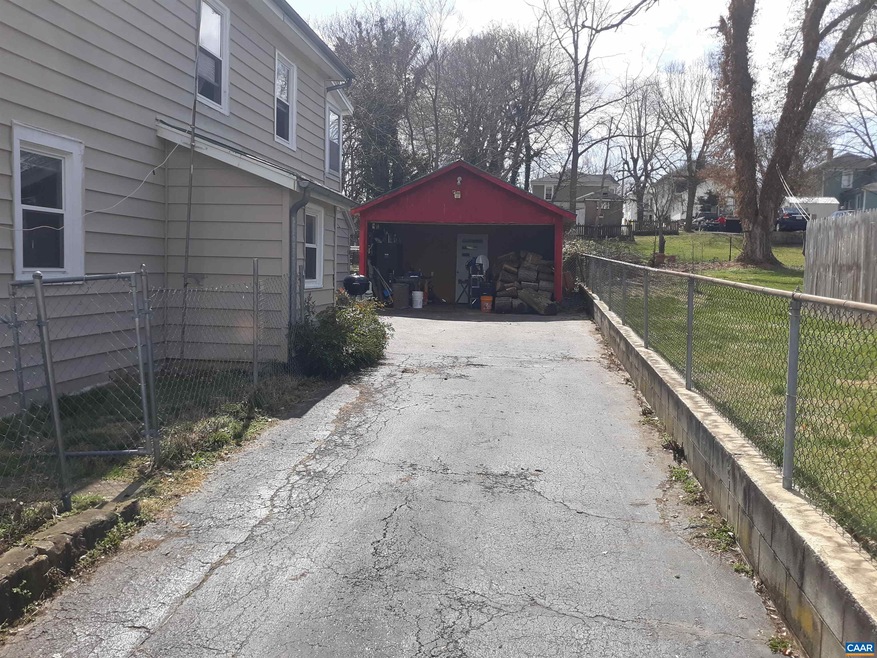 1208 Stoneburner St, Staunton, VA 24401 - photo 1