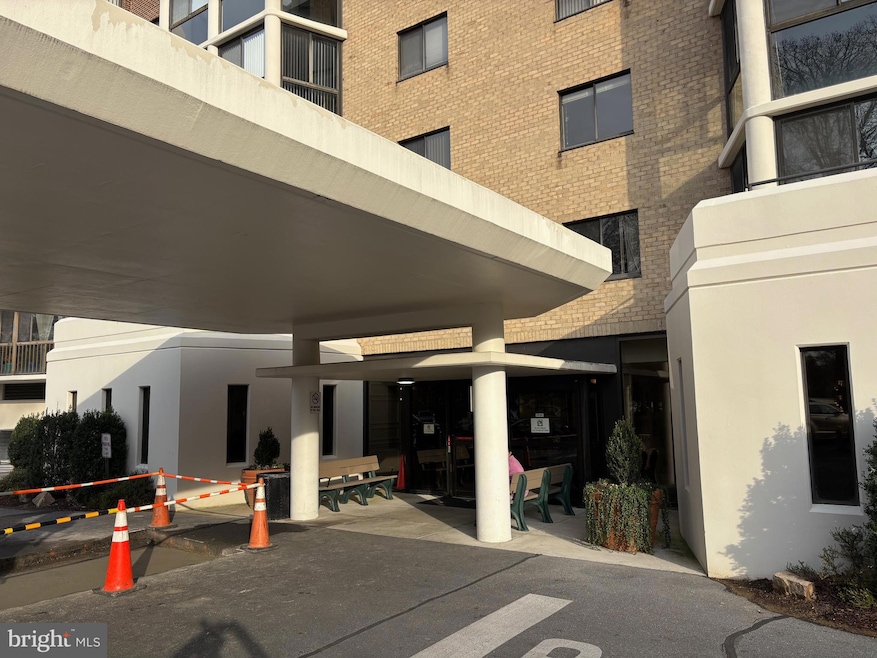 Greens of Leisure World unit 702, Silver Spring, MD 20906 - photo 1