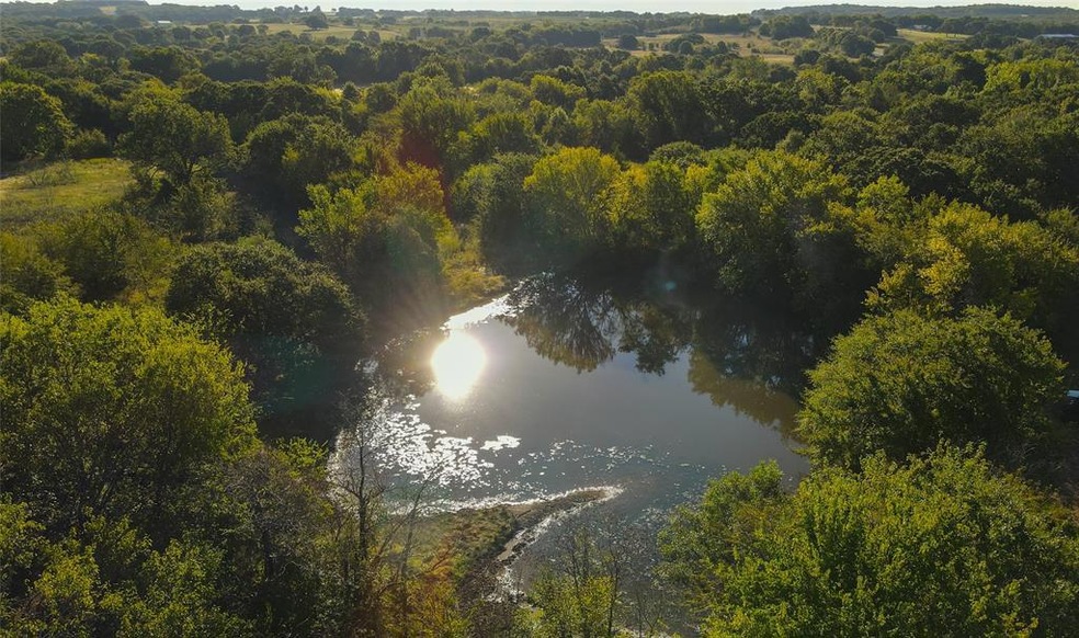 110 County Road 208, Gainesville, TX 76240 - photo 1