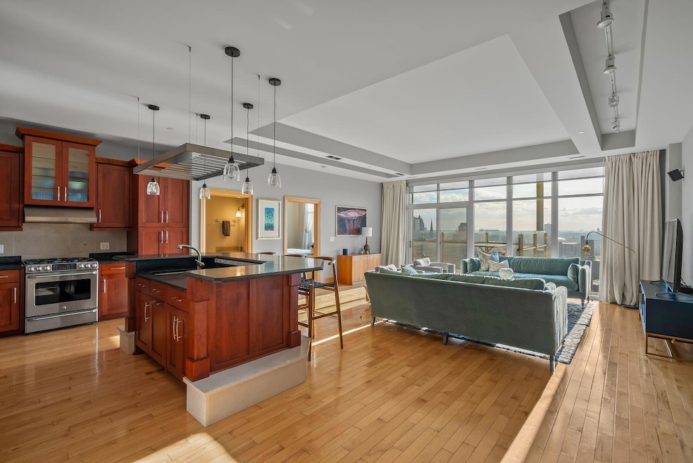 1313 N. Franklin Place, Unit 1202