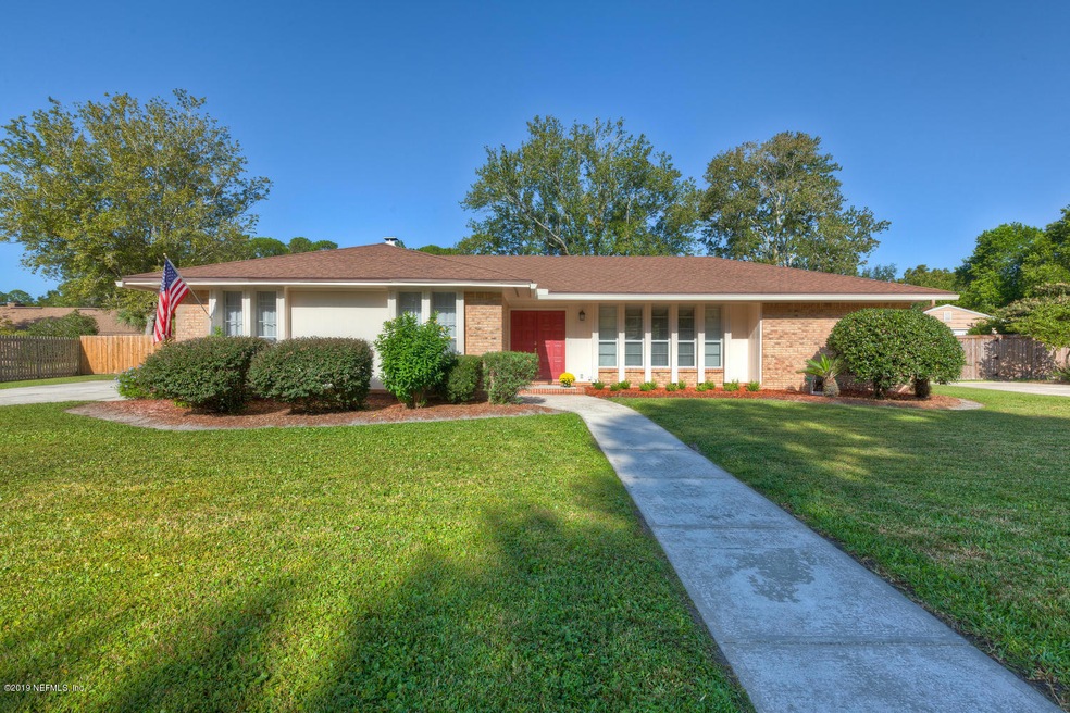 5805 Swamp Fox Rd, Jacksonville, FL 32210 - photo 1