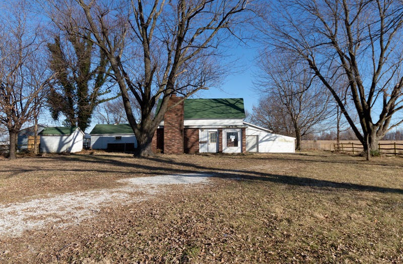 5616 S 20th RD Walnut Grove