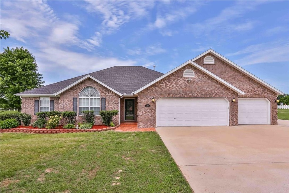 3539 Grapevine Dr, Springdale, AR 72762 - photo 1