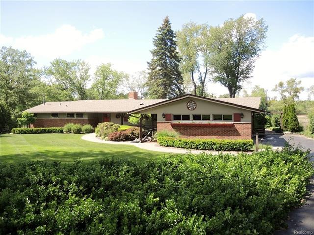 FRONT VIEW OF 840 N. PEMBERTON