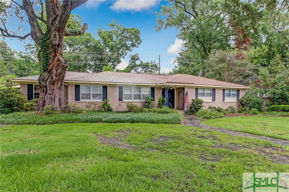 118 E 56th St, Savannah, GA 31405 - photo 1