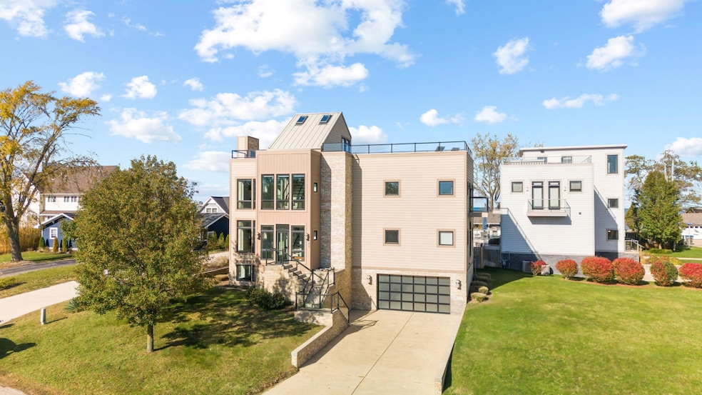 Sold $1,700,000 • Co-Listing Agent