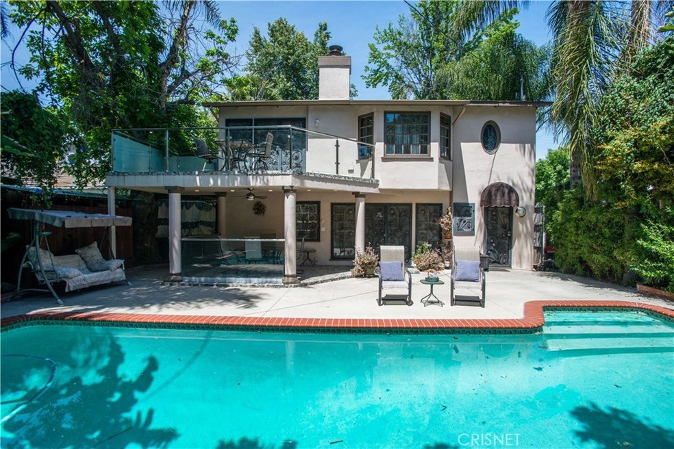 22018 Dumetz Rd, Woodland Hills, CA 91364 - photo 1