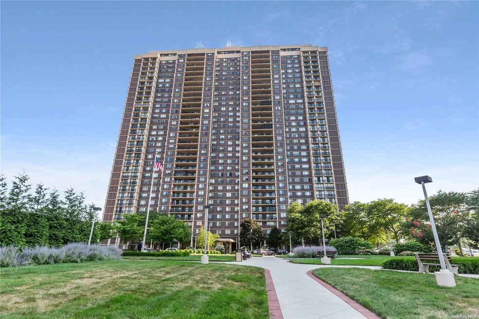 North Shore Towers unit 17L, Floral Park, NY 11005 - photo 1