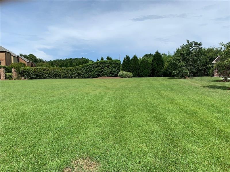 Beautiful lot to build your dream home!