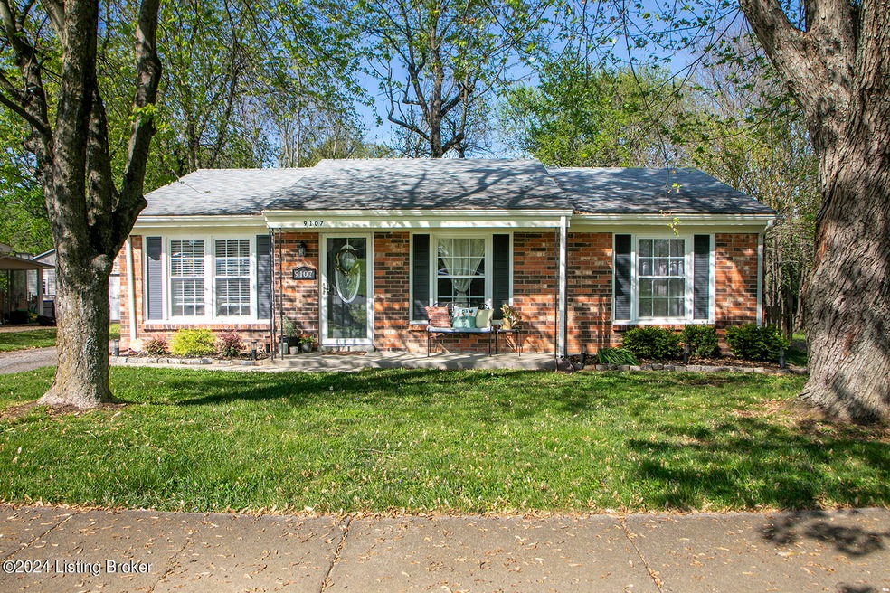 9107 Lantana Dr, Louisville, KY 40229 - photo 1