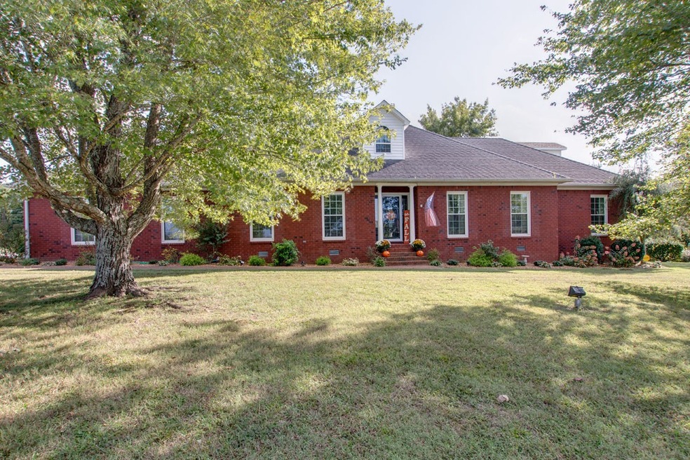 105 Stowers Ln, Shelbyville, TN 37160 - photo 1