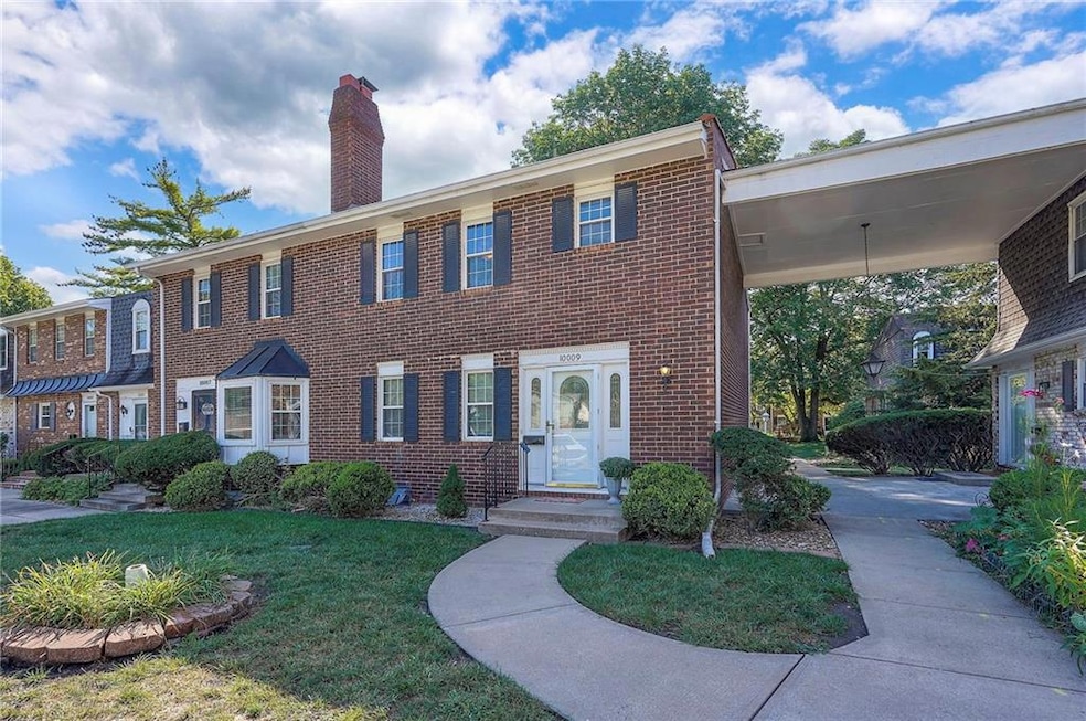 10009 W 95th St, Overland Park, KS 66212 - photo 1