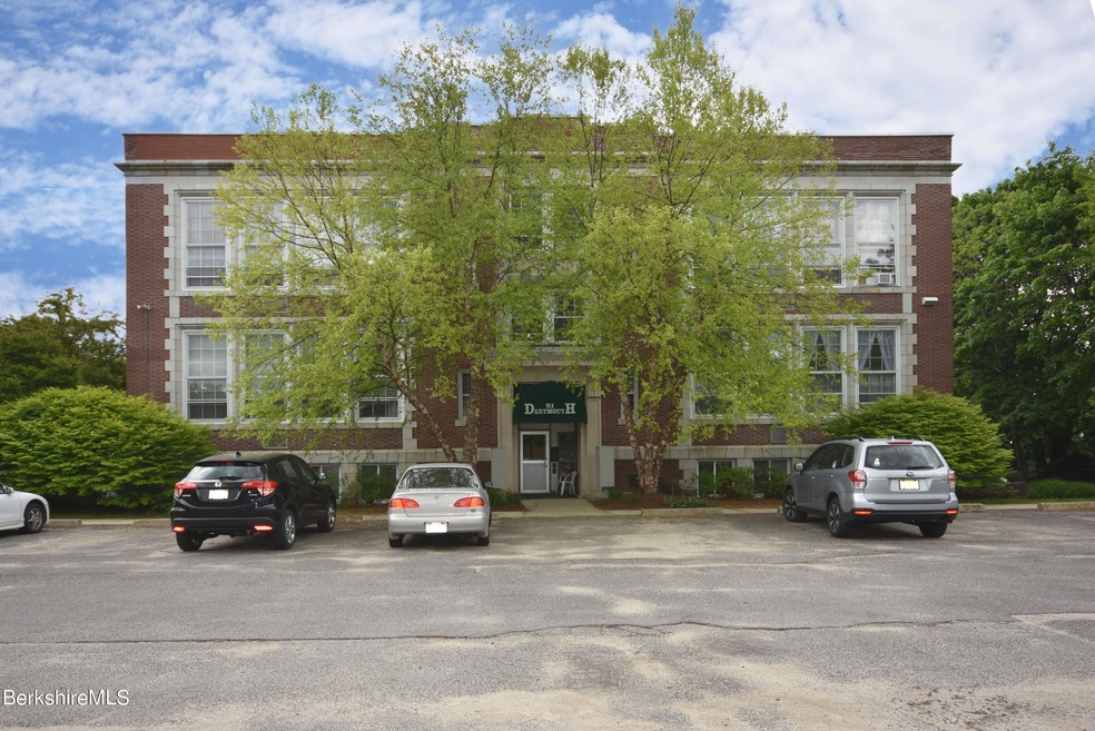 81 Dartmouth St unit 108, Pittsfield, MA 01201 - photo 1
