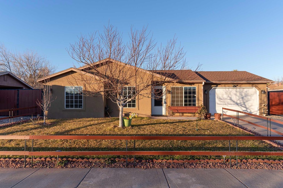 377 E 530 S, Ivins, UT 84738 - photo 1