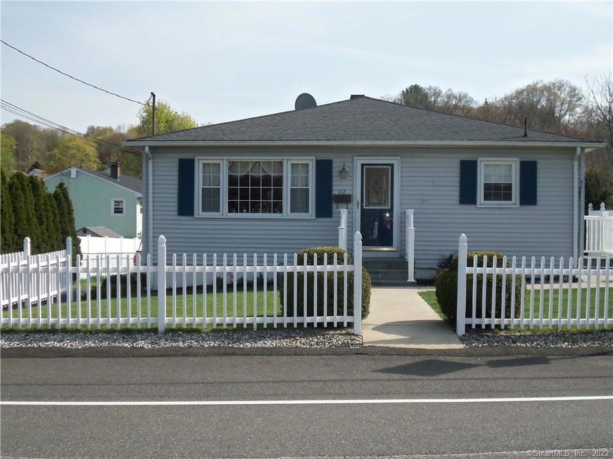 112 Meadowbrook Dr, Waterbury, CT 06706 - photo 1