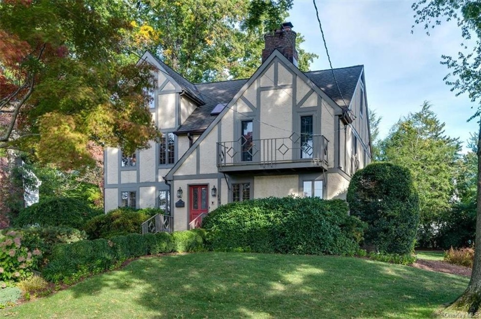 Welcome to 569 Shore Acres Drive!