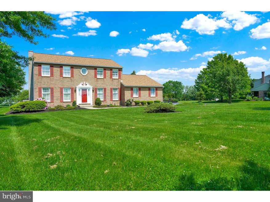 909 Cross Rd, Schwenksville, PA 19473 - photo 1