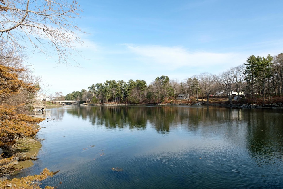 25 Chauncey Creek Rd, Kittery Point, ME 03905 - photo 1