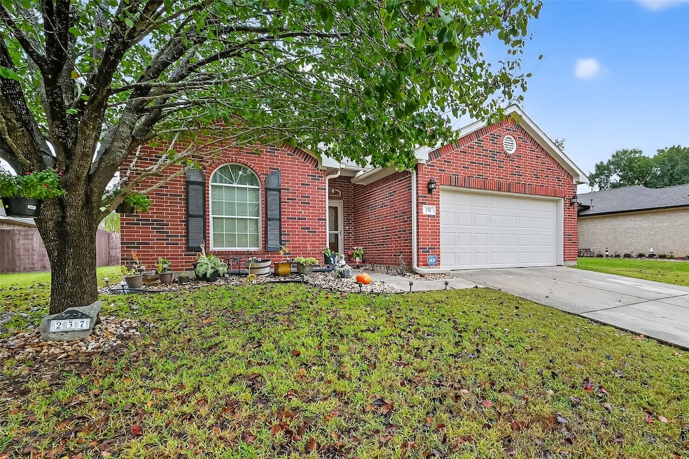 237 Mesa View, Montgomery, TX 77316 - photo 1