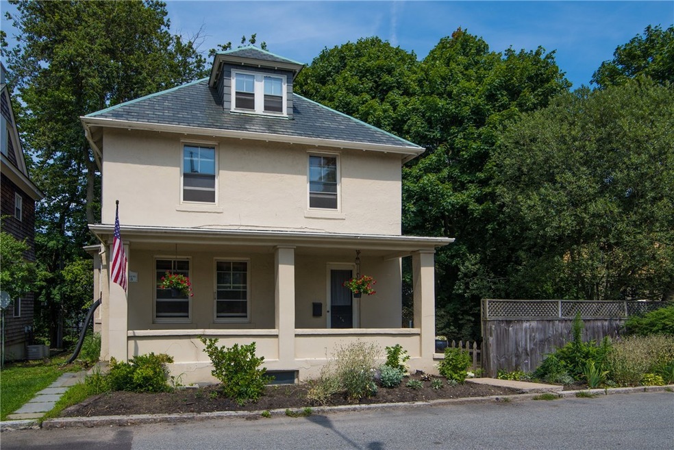 6 Kay Terrace, Newport, RI 02840 - photo 1