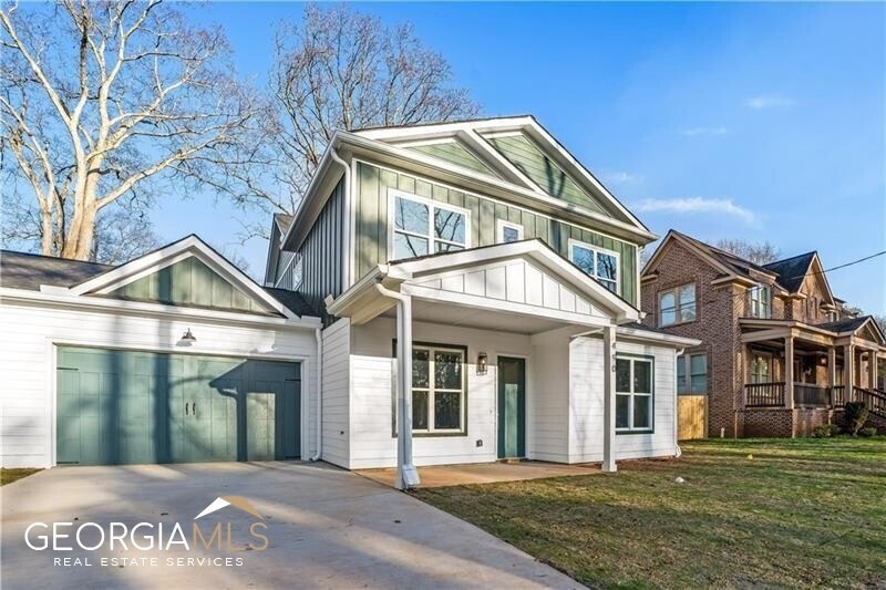 Welcome Home!  490 Quillian Ave Unit B!