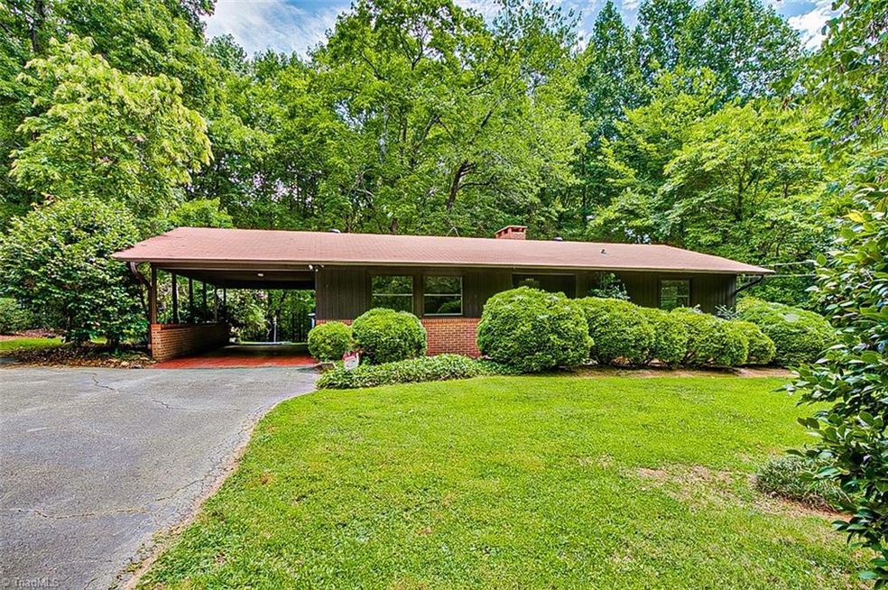 1042 Westmont Dr, Asheboro, NC 27205 - photo 1