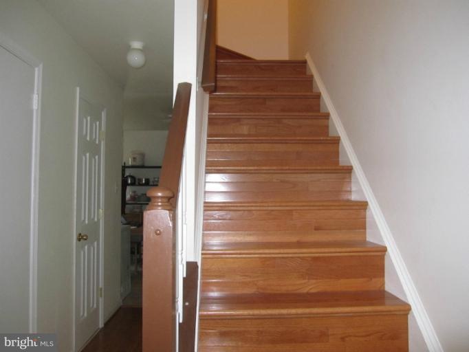 2920 Waterford Ct, Vienna, VA 22181 - photo 1